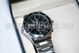 Camera with a motion detector hidden in a wristwatch - 4GB