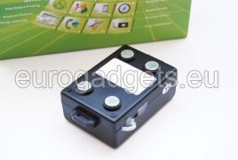 GPS tracker with magnetic mount