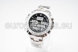 Camera with motion detector (with chain)