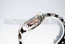 Camera in watch with rubber strap